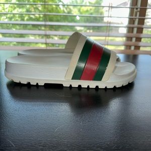 Mens Gucci white web slide sandals size 11
